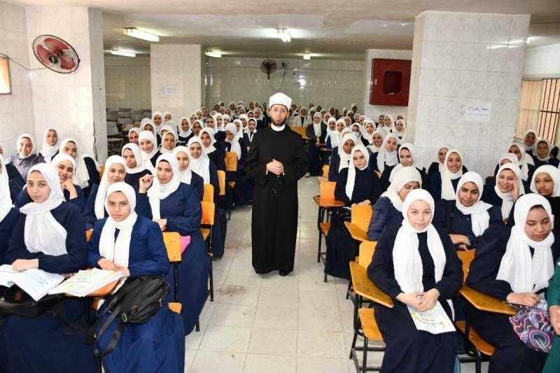 ”الأزهري” يتفقد معهد التمريض التابع لمستشفى الدعاة.. ويؤكد: استقطاب الكفاءات الأكاديمية للارتقاء بالمستوى التعليمي