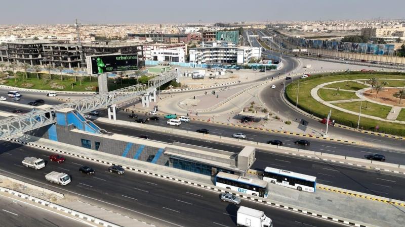 «النقل» تبدأ تجارب تدريب سائقي الأتوبيس الترددي BRT للمرحلة الأولى.. والتشغيل قريبًا (صور)
