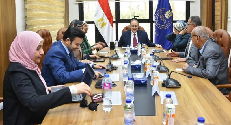 رئيس هيئة الدواء المصرية يتابع جهود سحب الأدوية منتهية الصلاحية