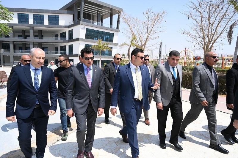 وزيرا الإسكان والشباب والرياضة يتفقدان منشآت ”النادي” بالعاصمة الإدارية الجديدة|صور