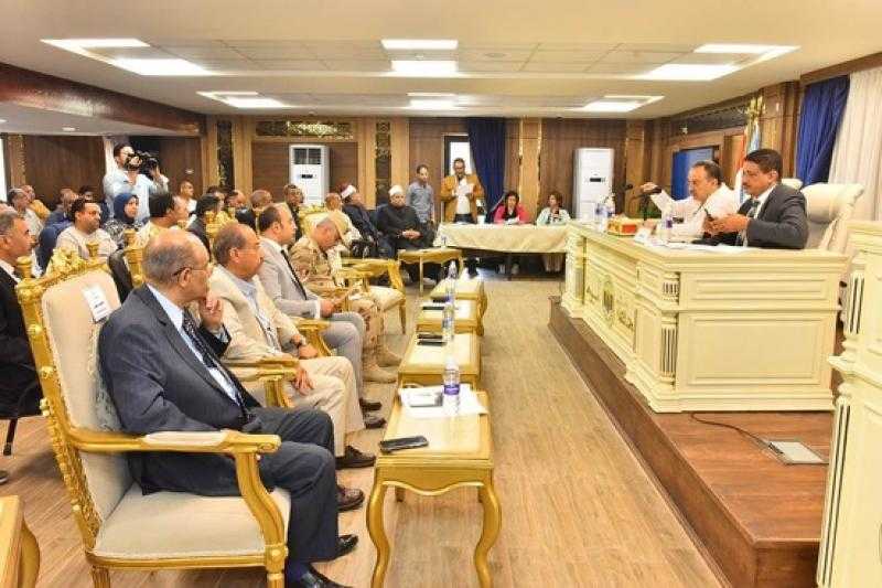 محافظ أسيوط يشدد على تكثيف مراقبة توريد الأقماح والتسهيل على المزارعين