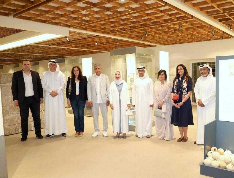 وزير السياحة والآثار يناقش مع نظيرته البحرينية آليات الترويج للوجهات السياحية بالبلدين