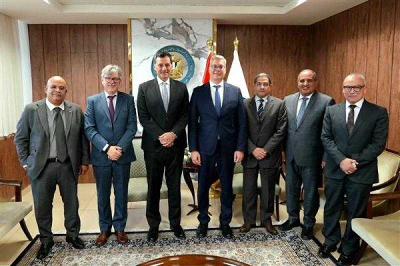 وزير البترول يبحث مع إنرجين اليونانية تسريع وتيرة التعاون المشترك