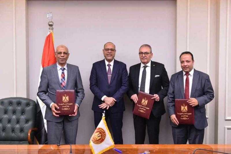 غرفة الملابس: تطوير القطاع وتوفير العمالة الوطنية المؤهلة والمدربة أهم أولوياتنا