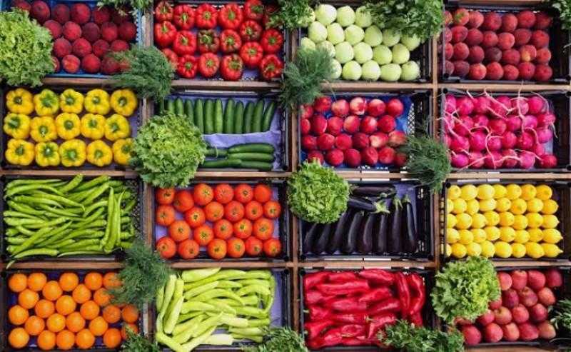 أسعار الخضروات والفاكهة اليوم الجمعة 18 - 4 - 2025