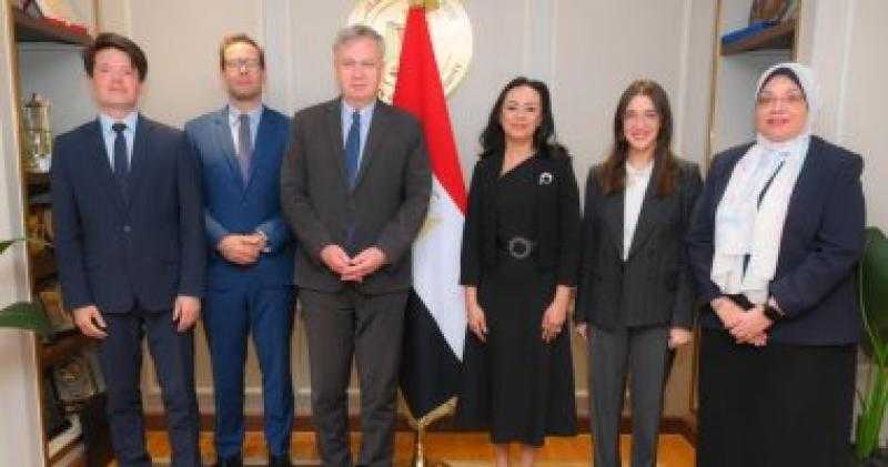 وزيرة التضامن تلتقي سفير ألمانيا بالقاهرة لبحث التعاون في المجالات المشتركة