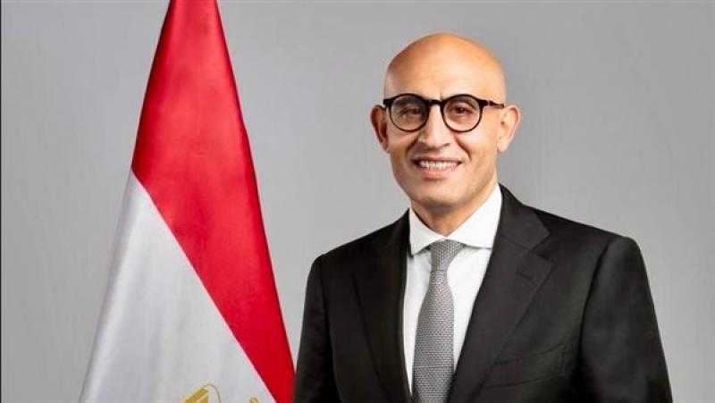 قرار وزاري جديد ينظم مد خدمة شاغلي وظائف التعليم بديوان الوزارة