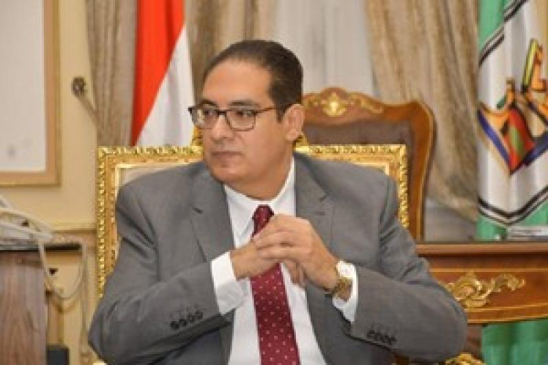 رئيس جامعة القاهرة يصدر قرارات بتعيين قيادات جامعية جديد في الكليات والمراكز