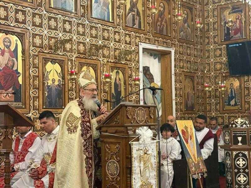 سفير مصر في كندا يشارك في قداس عيد القيامة المجيد| صور