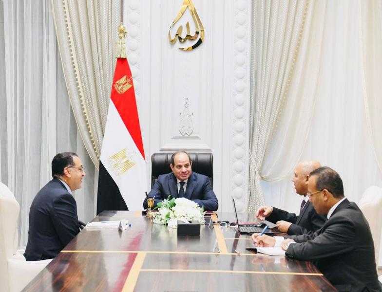 الرئيس السيسي يستعرض جهود تهيئة مناخ الأعمال وجذب الاستثمارات