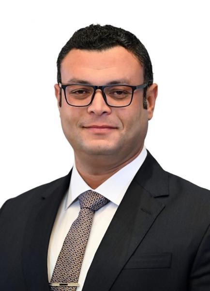 وزير الإسكان يلتقي رئيس المكتب الهندسي الثامن بشركة ”CSCEC” الصينية المنفذة لمنطقة الأعمال المركزية بالعاصمة