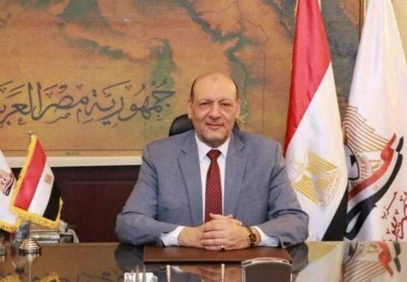 رئيس حزب المصريين يهنئ البابا تواضروس والإخوة الأقباط بعيد القيامة المجيد