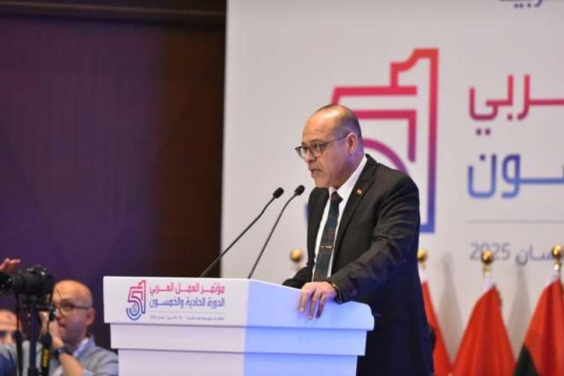 وزير العمل: الدولة حريصة على الاستثمار في البشر وتوفير حياة كريمة لكافة المواطنين