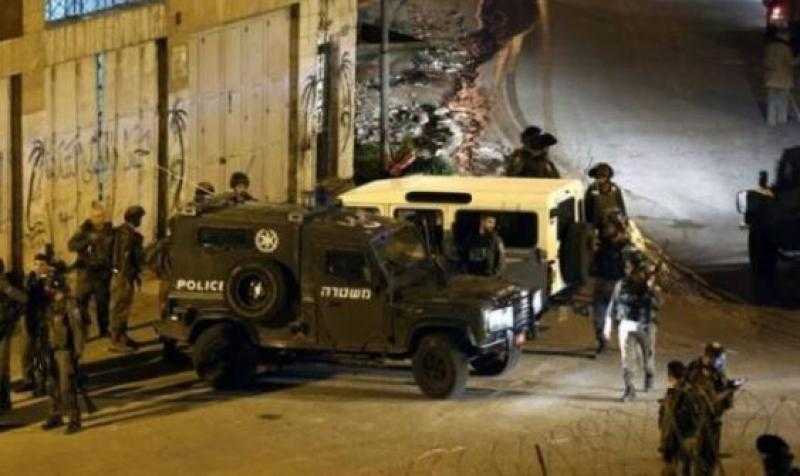 الاحتلال يستهدف صحفيين أمام مدخل مخيم جنين بقنابل الغاز