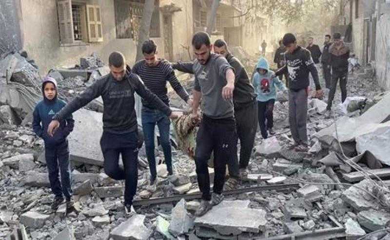 غزة.. الاحتلال يواصل عدوانه على مخيم نور شمس: انفجار ضخم وتهجير للسكان واعتقالات
