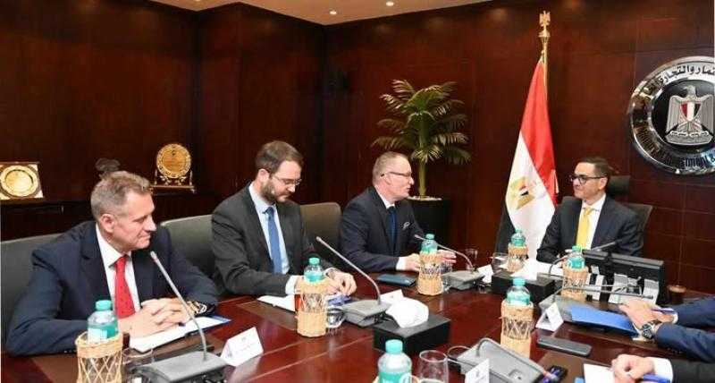 بحث فرص التعاون الاقتصادي والاستثماري المشترك بين مصر والتشيك