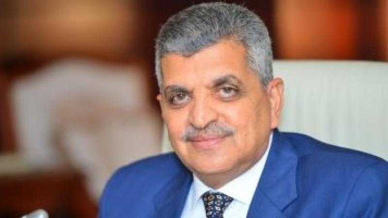 رئيس هيئة قناة السويس يؤكد عدم تأثر حركة الملاحة بغرق ”الحفار أدمارين 12”