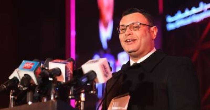 وزير الإسكان يواصل جولاته بالصين بتفقد منطقة الأعمال المركزية بـ”بكين”