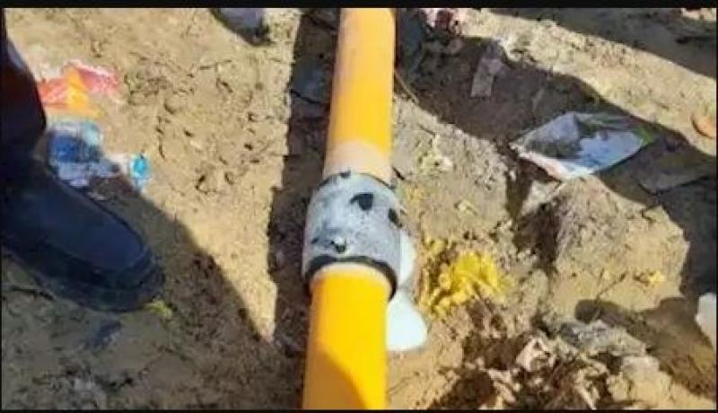 السيطرة على تسريب غاز طبيعي نتيجة كسر خط الكرور بأسوان