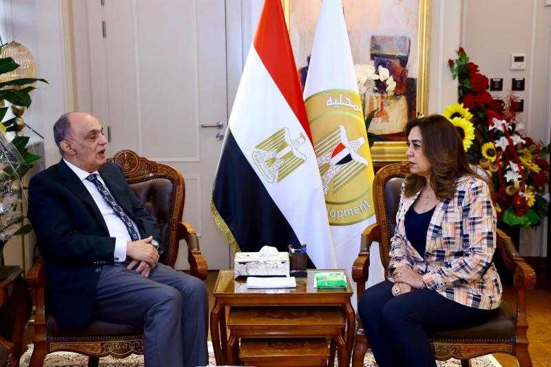 وزيرة التنمية المحلية تلتقي رئيس لجنة المشروعات الصغيرة والمتوسطة بمجلس النواب