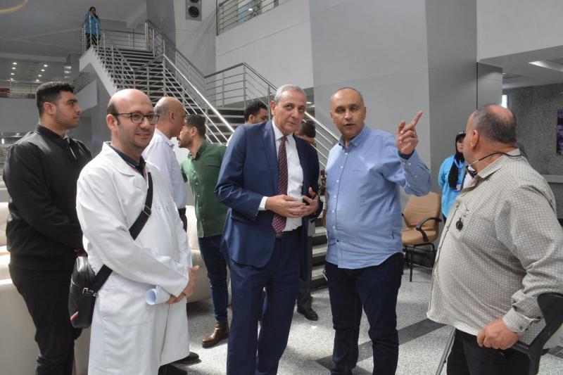 خط أحمر