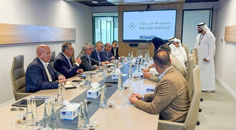 لتعزيز التعاون مع مجموعة موانئ أبو ظبي.. رئيس اقتصادية قناة السويس يزور ميناء خليفة