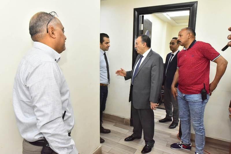 محافظ أسيوط يتفقد جهاز حماية المستهلك ويشدد على تكثيف الرقابة