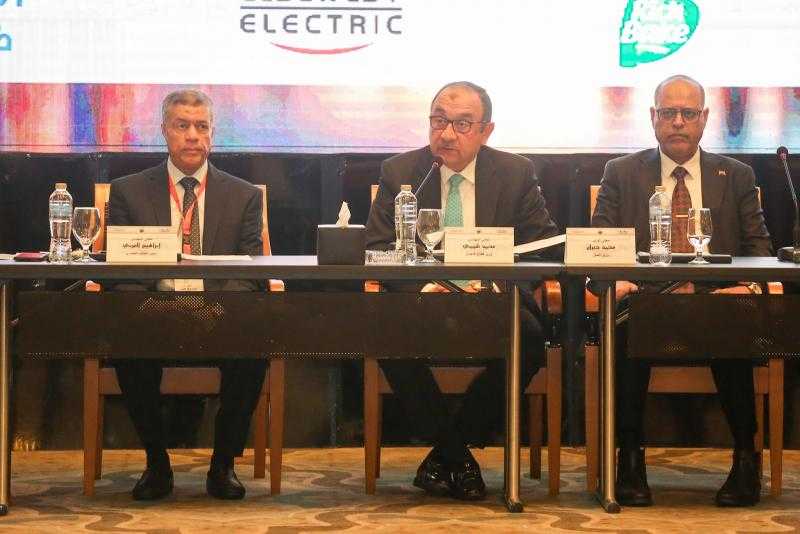 وزير قطاع الأعمال: فرص استثمارية واعدة أمام المستثمرين الكويتيين.. وتوفير كل التسهيلات