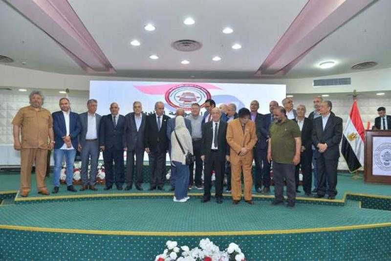 مؤتمر «عمومية النسيج» يشكر الرئيس السيسي على توجيهاته بتوطين الصناعة المحلية وتحديث شركات الغزل