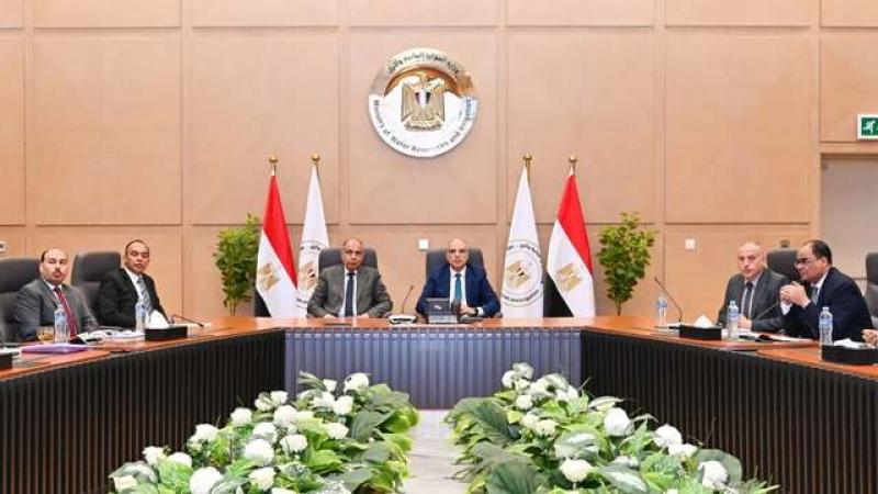 وزير الري يؤكد الالتزام التام بحماية مجرى نهر النيل وإزالة أي تعديات عليه