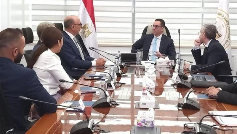 وزير الاستثمار: الحكومة توفر بيئة استثمارية جاذبة وتقدم حوافز تنافسية لجذب الاستثمارات الأجنبية