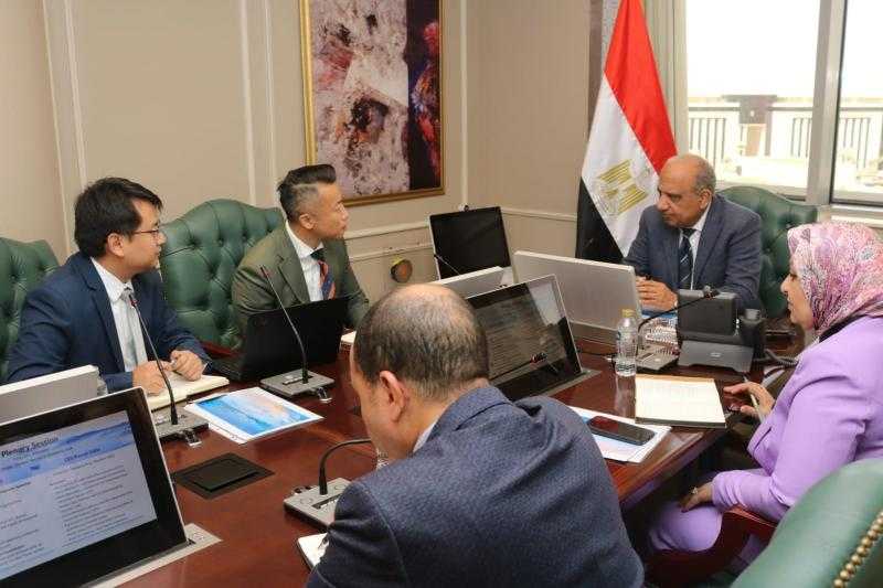 وزير الكهرباء يبحث مع ‏”State Grid” التعاون فى الطاقة المتجددة والتوسع فى استخدام بطاريات تخزين الطاقة