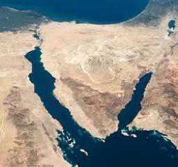 عاشق الوطن يكتب في ذكرى تحرير سيناء: نُذكّر لعل الذكرى تنفع المتدبرين