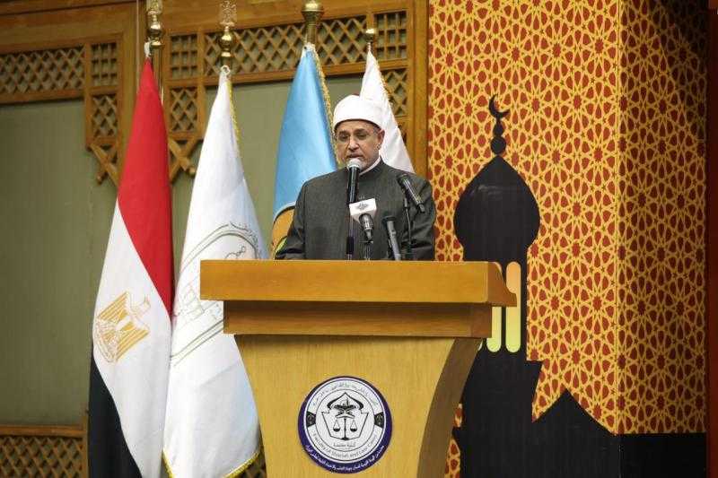رئيس جامعة الأزهر: بناء الإنسان جسمًا وروحًا هو الأساس الذي قامت عليه الشرائع السماوية