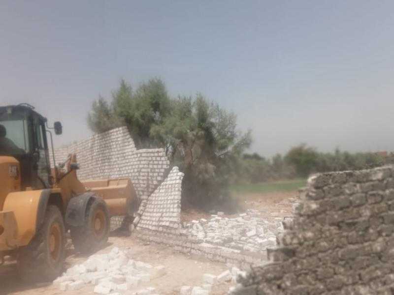 مركز فرشوط في قنا يواصل جهوده لتحسين الخدمات ورفع كفاءة الأداء