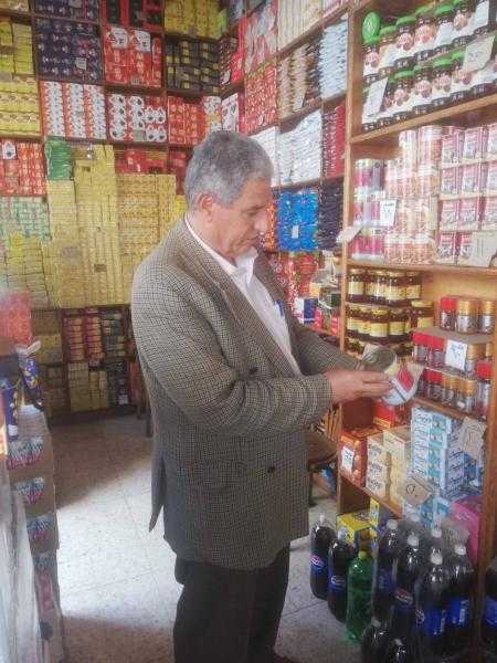 ضبط أكثر من نصف طن جبن ودقيق وأسماك وتحرير 231 مخالفة تموينية بالدقهلية