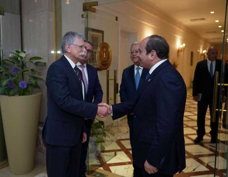 الرئيس السيسي يشيد بالزخم الذي يشهده التعاون البرلماني بين مصر والمجر