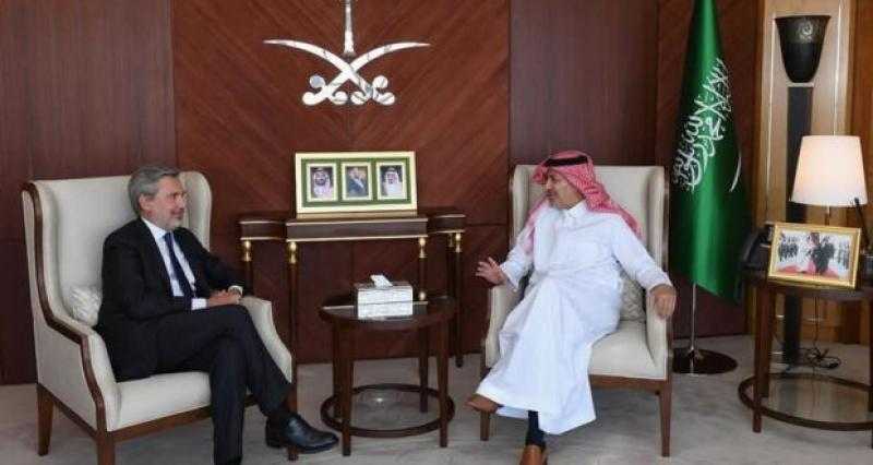 سفير خادم الحرمين بالقاهرة يستقبل نظيره الإيطالي ويستعرضان علاقات البلدين