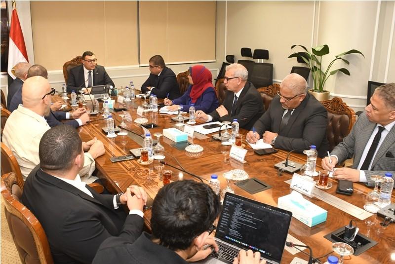 وزير الإسكان يلتقي مسئولي ”منصة مصر العقارية” لاستعراض أوجه التعاون المستقبلي بملف التحول الرقمي