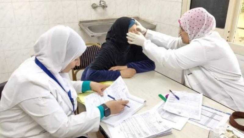 فحص وعلاج 1309مواطنين بالمجان في كفر الشيخ | صور