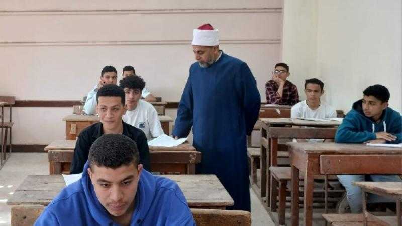 وكيل أزهر الشرقية يتابع سير امتحانات النقل الثانوي لليوم الثالث