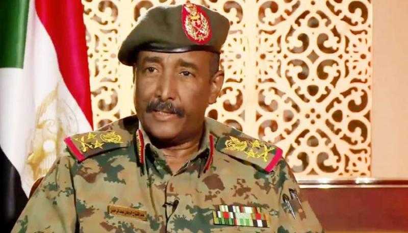 رئيس مجلس السيادة السوداني يصل إلى القاهرة