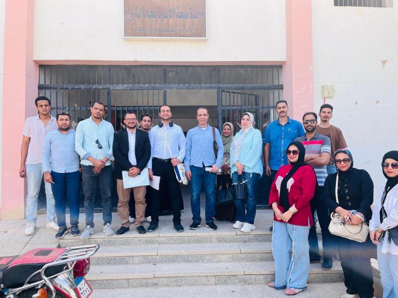 وفد الرعاية الأساسية بوزارة الصحة يتفقد عددًا من الوحدات الصحية بالأقصر.. صور