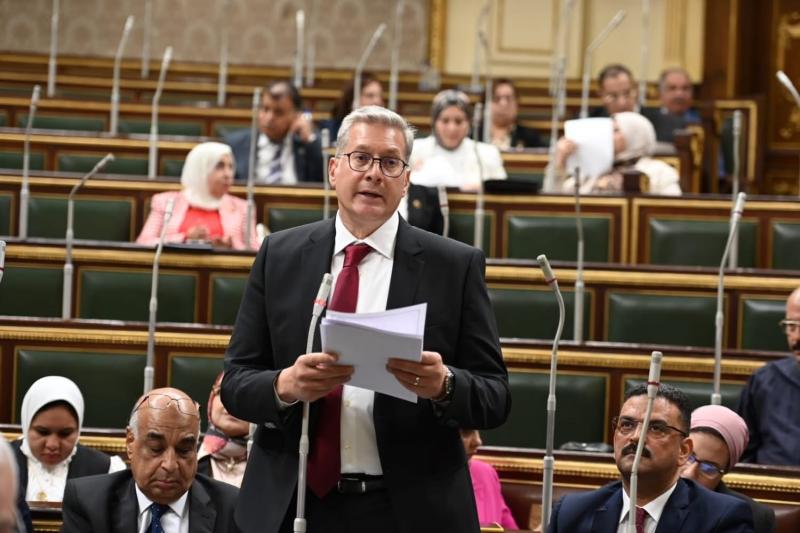 وزير البترول لـ النواب: جعل مصر مركزًا إقليميًا للصناعات التعدينية بما يتماشى مع رؤية مصر 2030