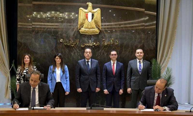 مدبولي يشهد توقيع عقد التحالف الاستراتيجي بين ”مدينة الدواء المصرية” و”دوا فارماسيوتيكالز” الأمريكية