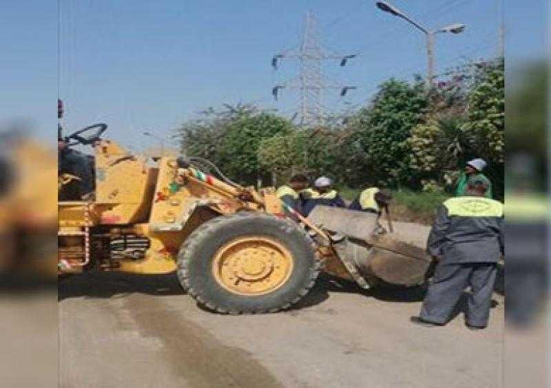 محافظ الإسكندرية يشدد على إزالة الإشغالات ويغلق 64 منشأة مخالفة
