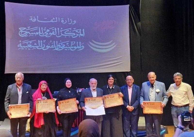 تكريم مشيرة إسماعيل ومحمود رضا في اليوم العالمي للرقص الشعبي