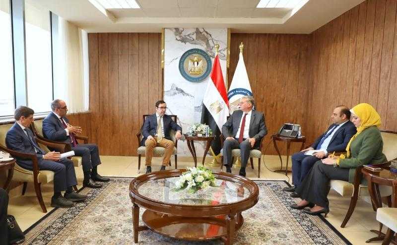وزير البترول يبحث مع ”شارد كابيتال” تطورات العمل بمجمع البحر المتوسط للبتروكيماويات في العلمين الجديدة