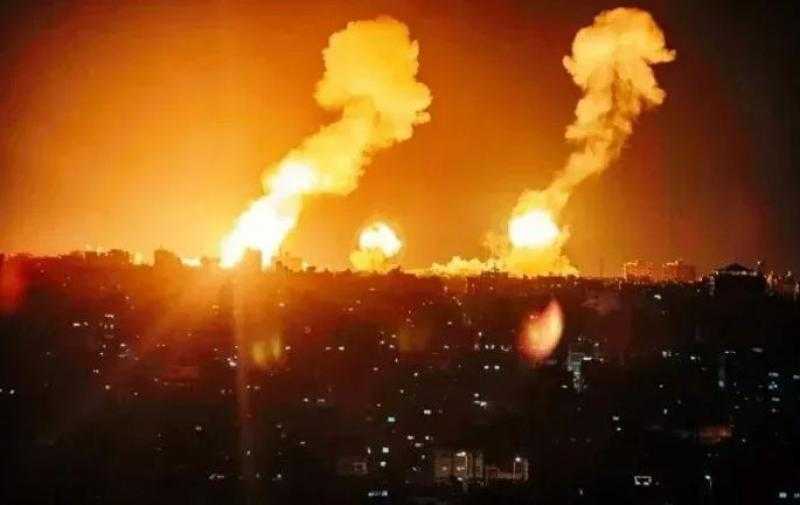 إعلام فلسطيني: غارات عنيفة للاحتلال على المناطق الشرقية لمدينة غزة
