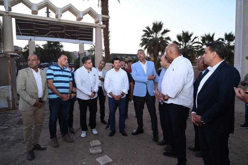 وزير الشباب والرياضة يوجه الشكر لمحافظ أسوان لإنهاء كافة المعوقات بمعسكر العقاد الشبابي